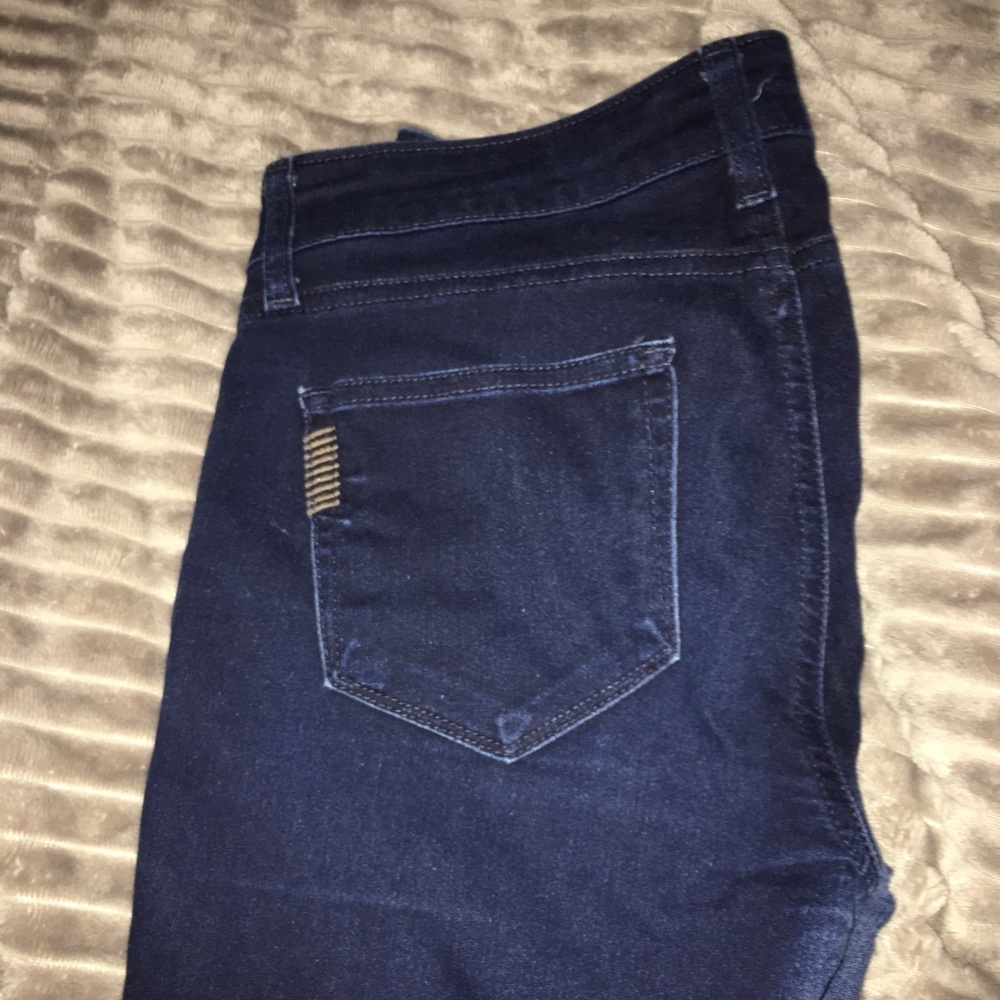 Paige size 29 dark skinny stretch jeans